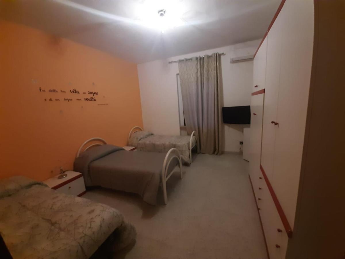 Il Casale Di Zi'Leo Bed & Breakfast กัมโปมาริโน ภายนอก รูปภาพ