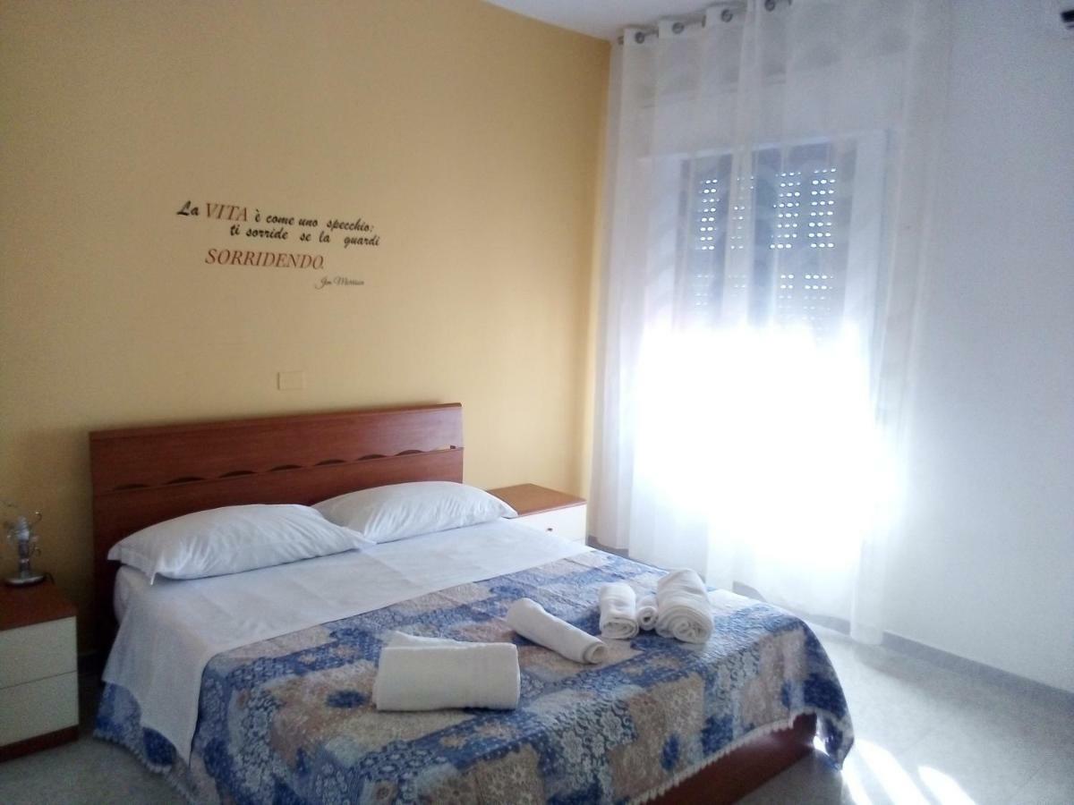 Il Casale Di Zi'Leo Bed & Breakfast กัมโปมาริโน ภายนอก รูปภาพ